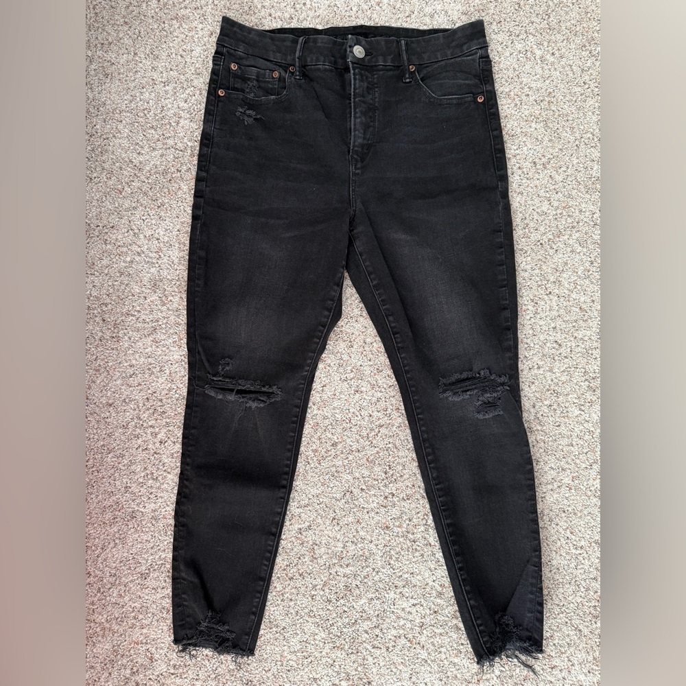 American Eagle Outfitters Black hi rise Distressed Women's Jeggings